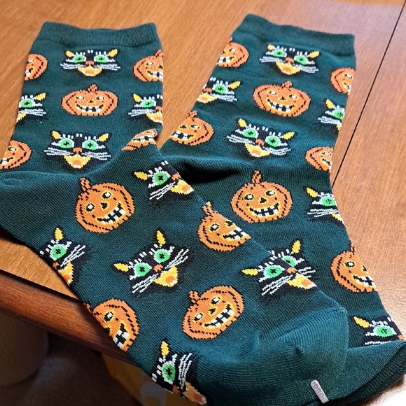 Accessories - Halloween Cat Themed Green Socks/ BUNDLE ONLY 2 OR MORE ITEMS